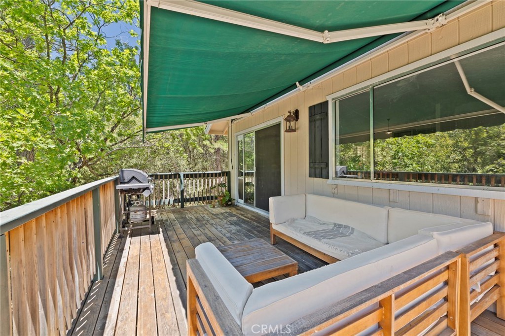 20018 Pine Mountain Dr, Groveland, CA 95321