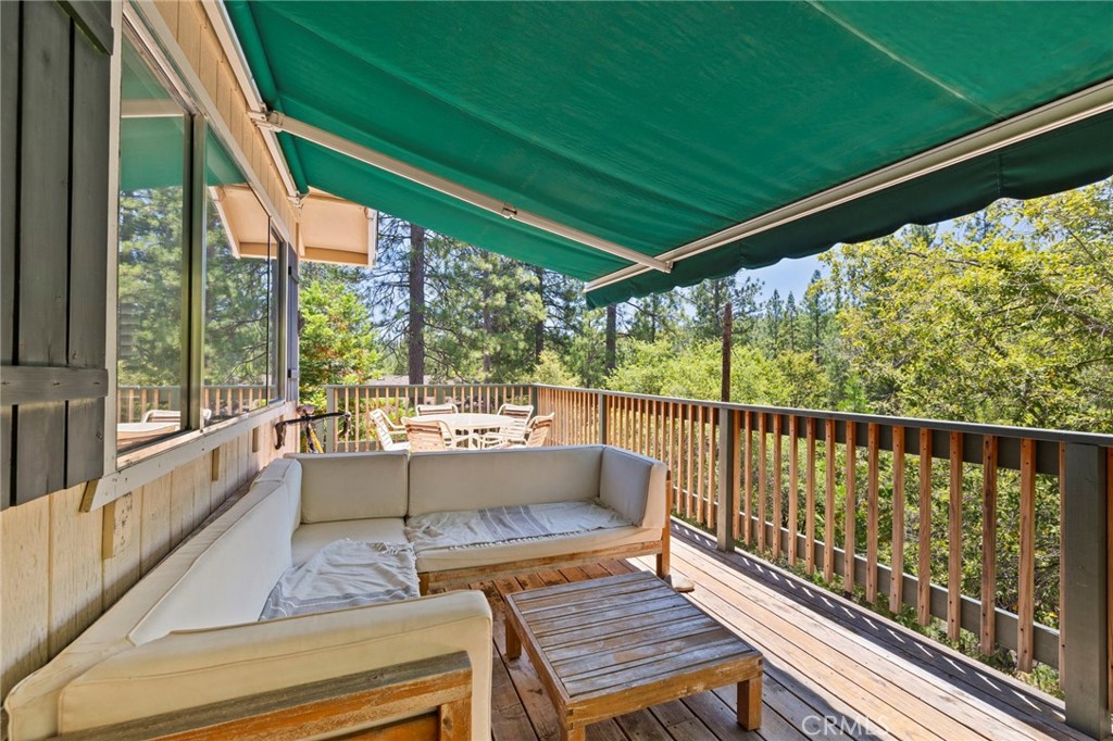 20018 Pine Mountain Dr, Groveland, CA 95321