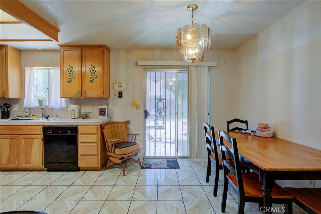 2064 Glenmoor Pl, Livingston, CA 95334