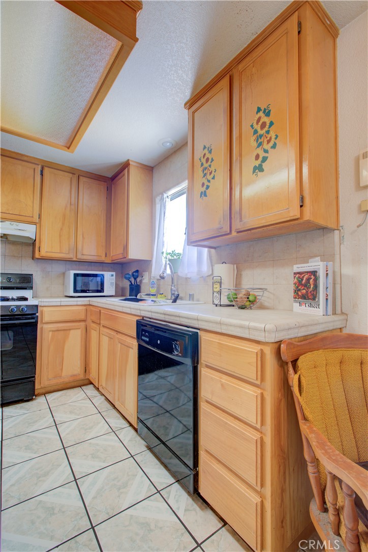 2064 Glenmoor Pl, Livingston, CA 95334