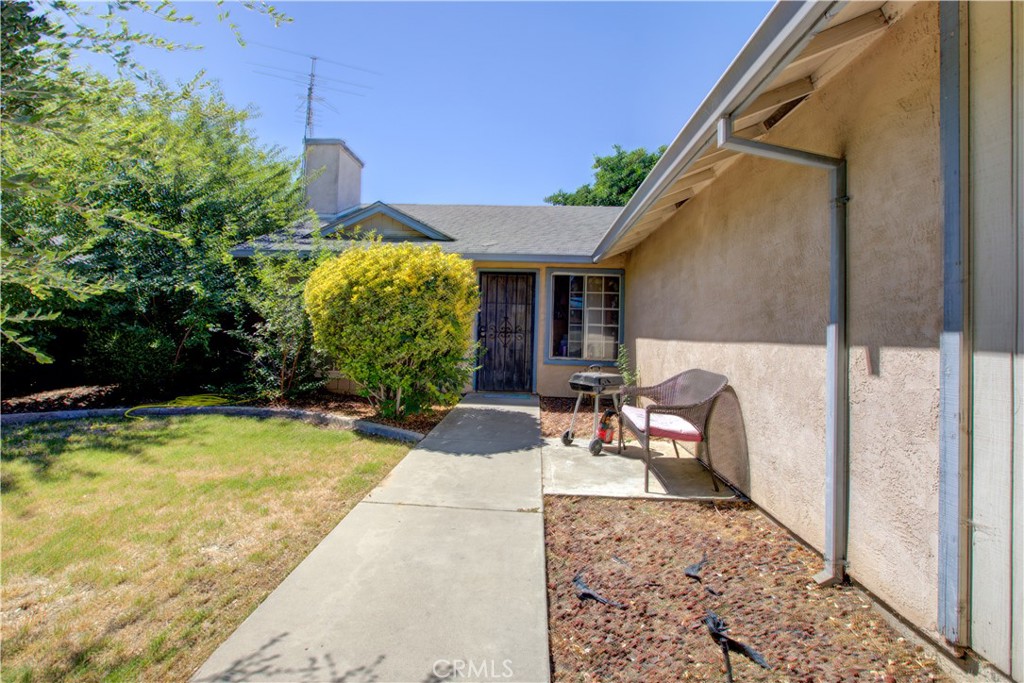2064 Glenmoor Pl, Livingston, CA 95334