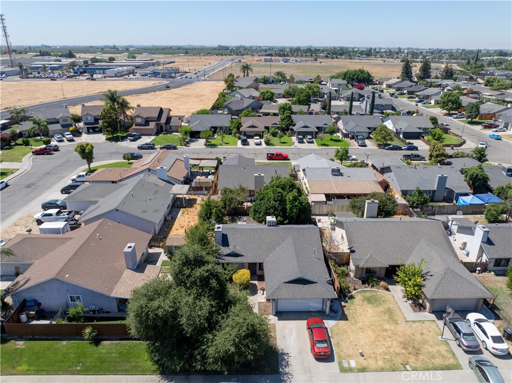 2064 Glenmoor Pl, Livingston, CA 95334