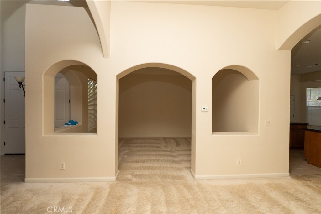 8185 Lakeshore Dr, Chowchilla, CA 93610