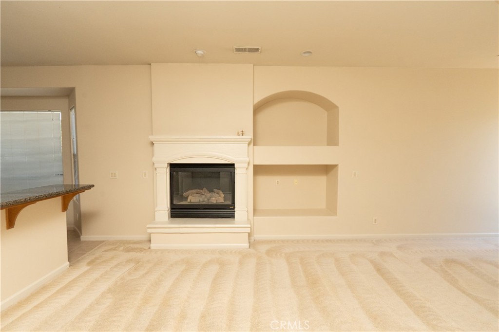 8185 Lakeshore Dr, Chowchilla, CA 93610