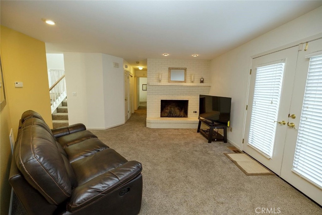 1674 Knoll Ct, Merced, CA 95340