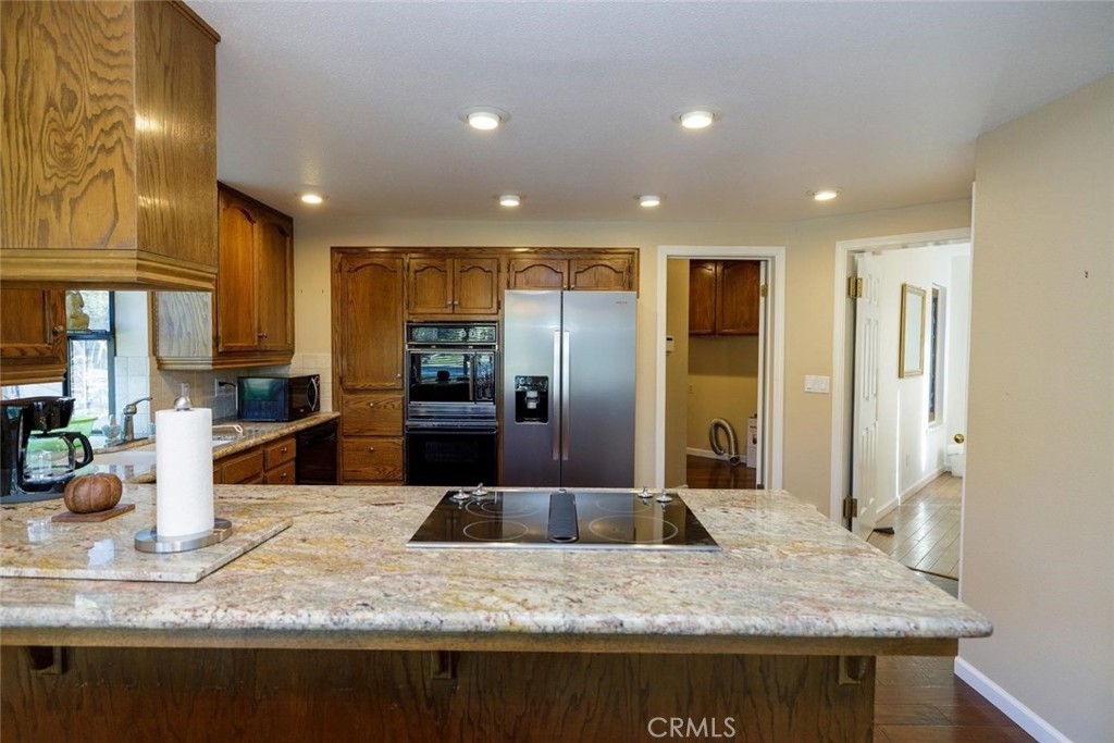 1674 Knoll Ct, Merced, CA 95340