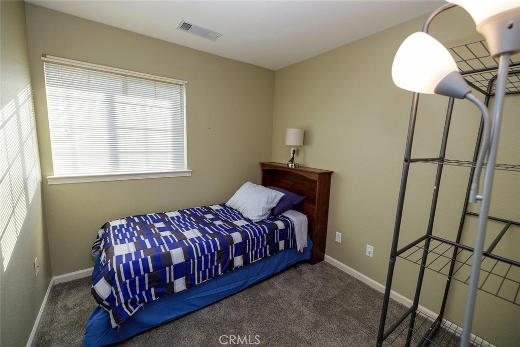 1674 Knoll Ct, Merced, CA 95340