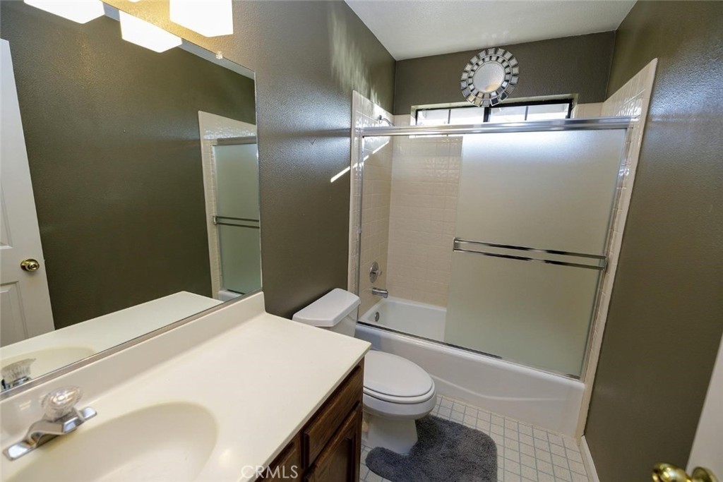 1674 Knoll Ct, Merced, CA 95340