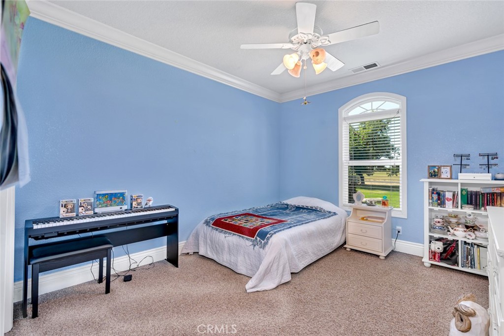 4040 E Vassar, Merced, CA 95348