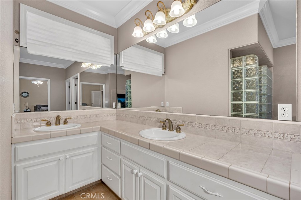 4040 E Vassar, Merced, CA 95348