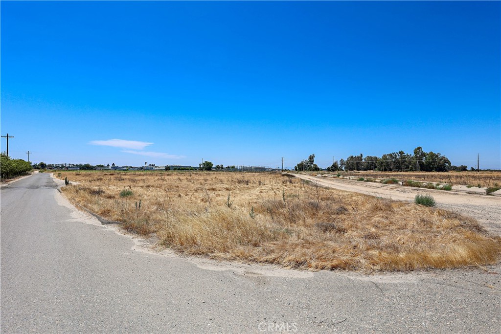 1777 Bird, Livingston, CA 95334