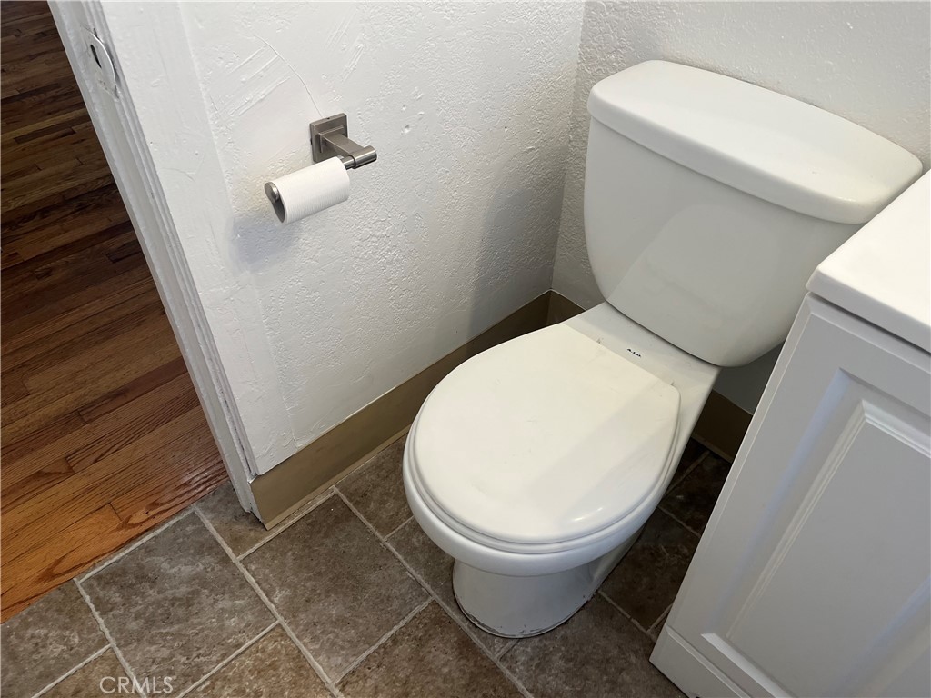 1020 W 24th St, Merced, CA 95340