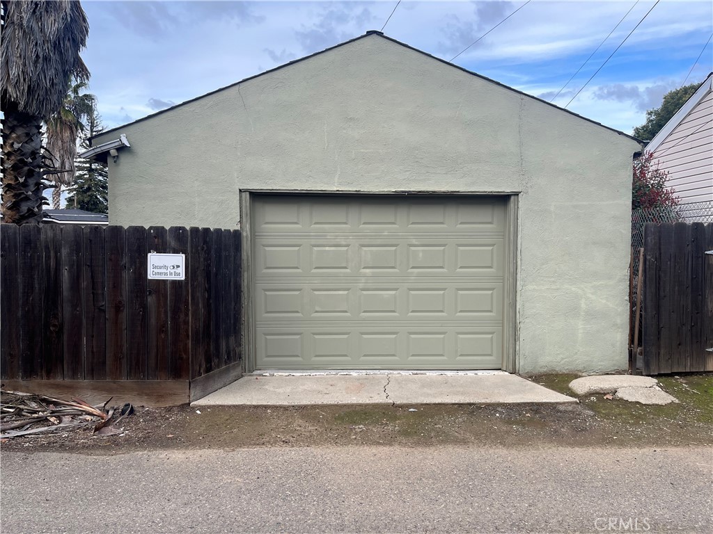 1020 W 24th St, Merced, CA 95340