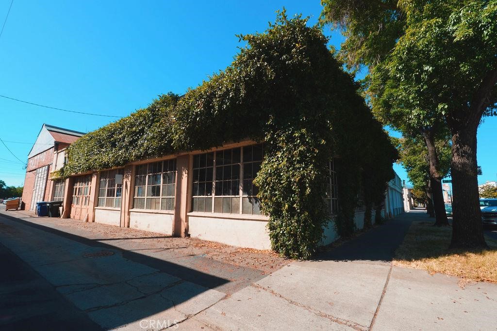 1106 G St, Modesto, CA 95354