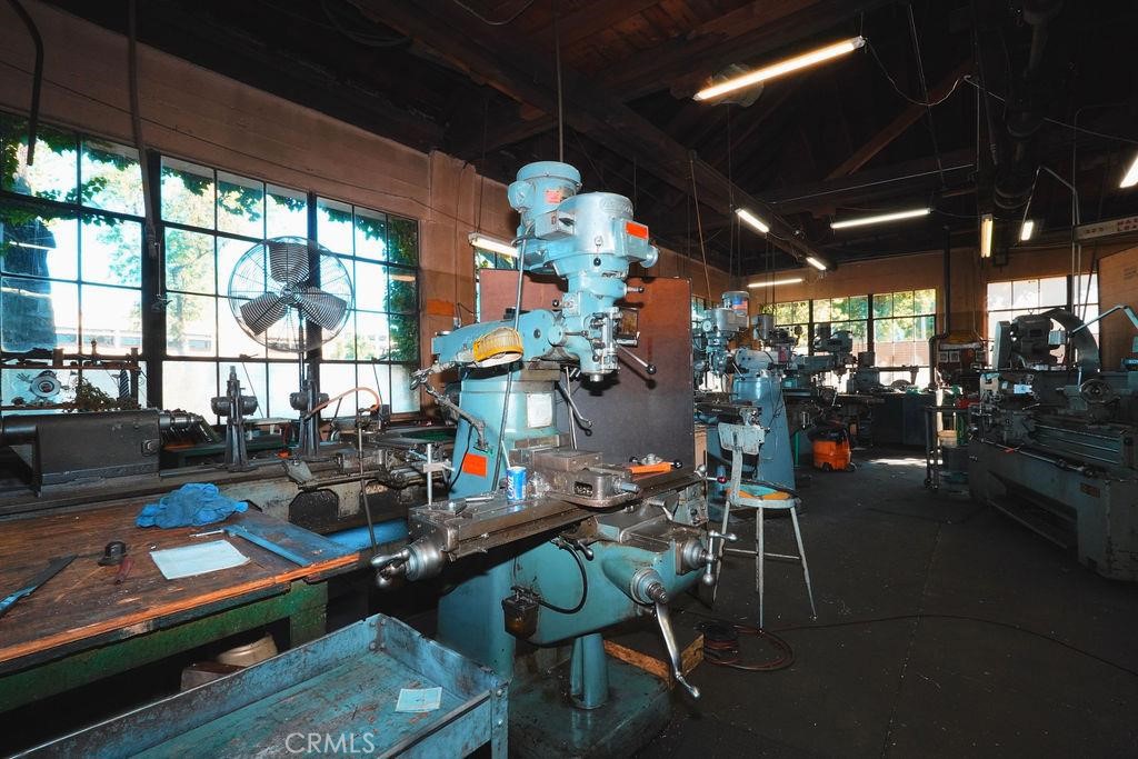 1106 G St, Modesto, CA 95354