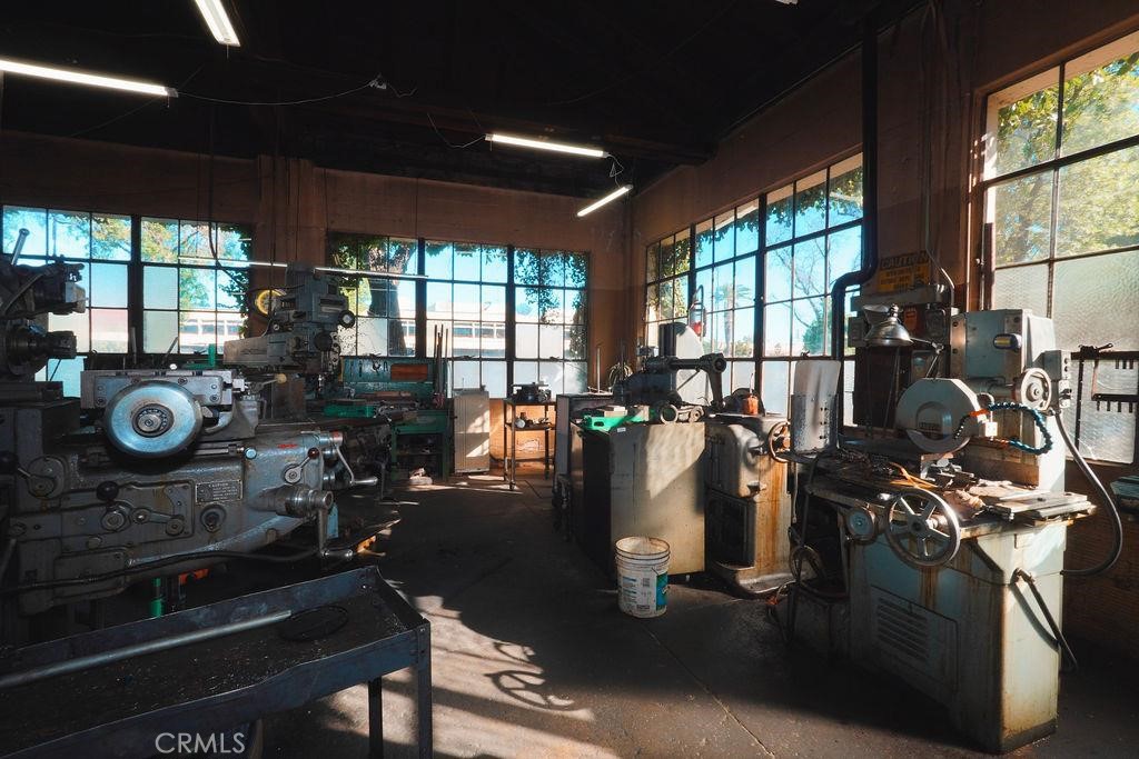 1106 G St, Modesto, CA 95354