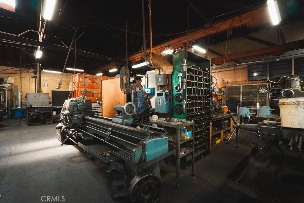 1106 G St, Modesto, CA 95354