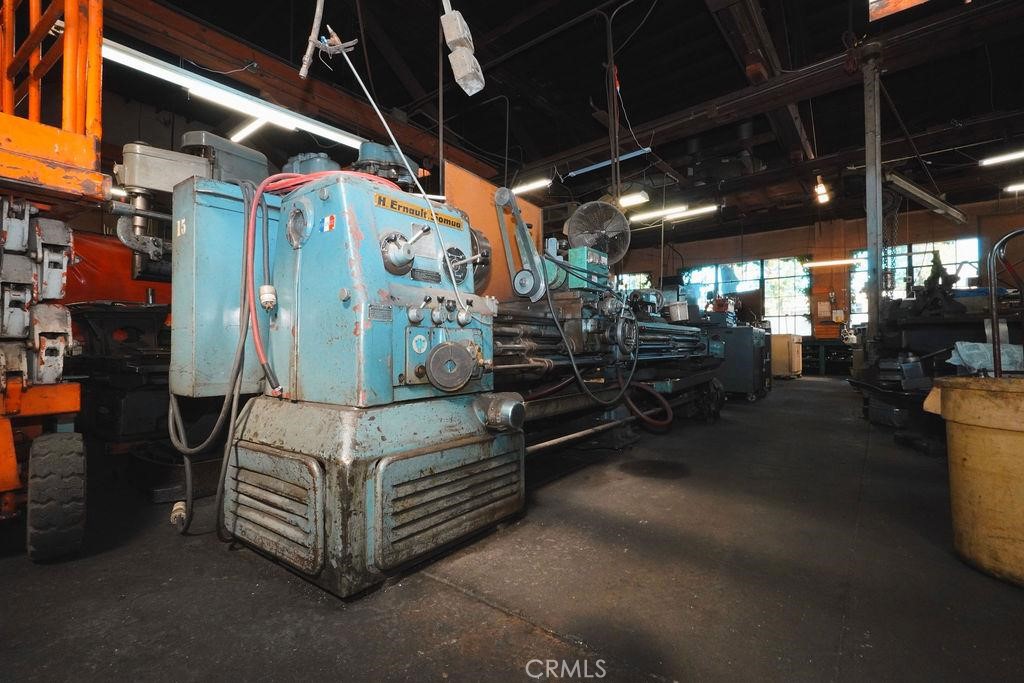 1106 G St, Modesto, CA 95354