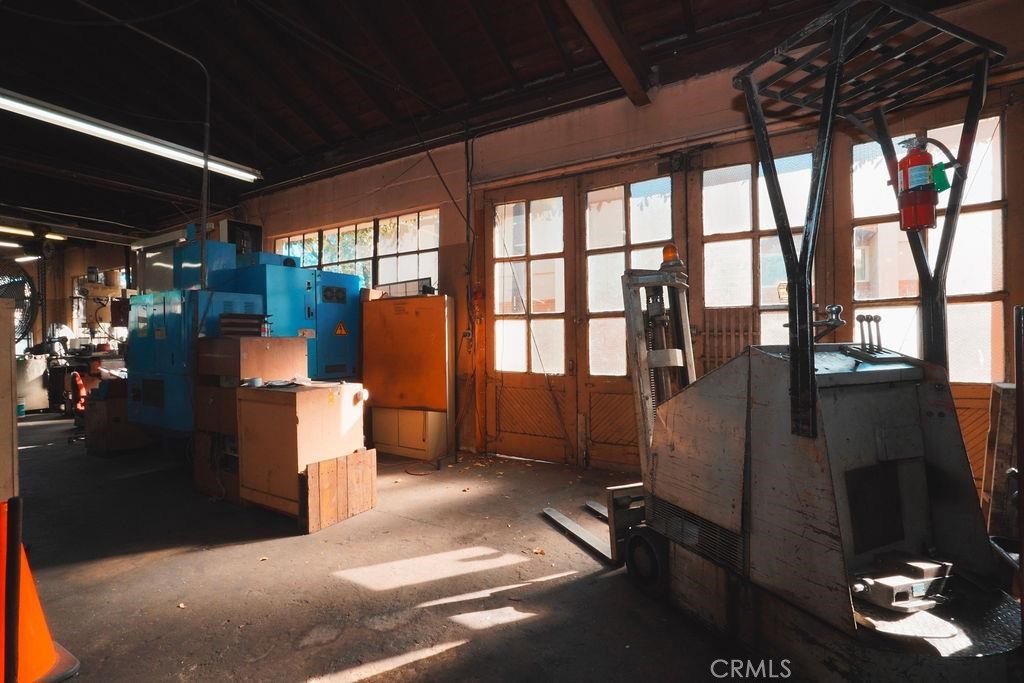 1106 G St, Modesto, CA 95354