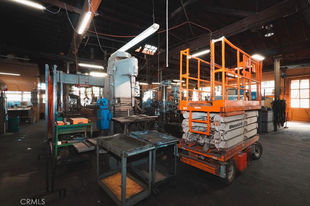 1106 G St, Modesto, CA 95354