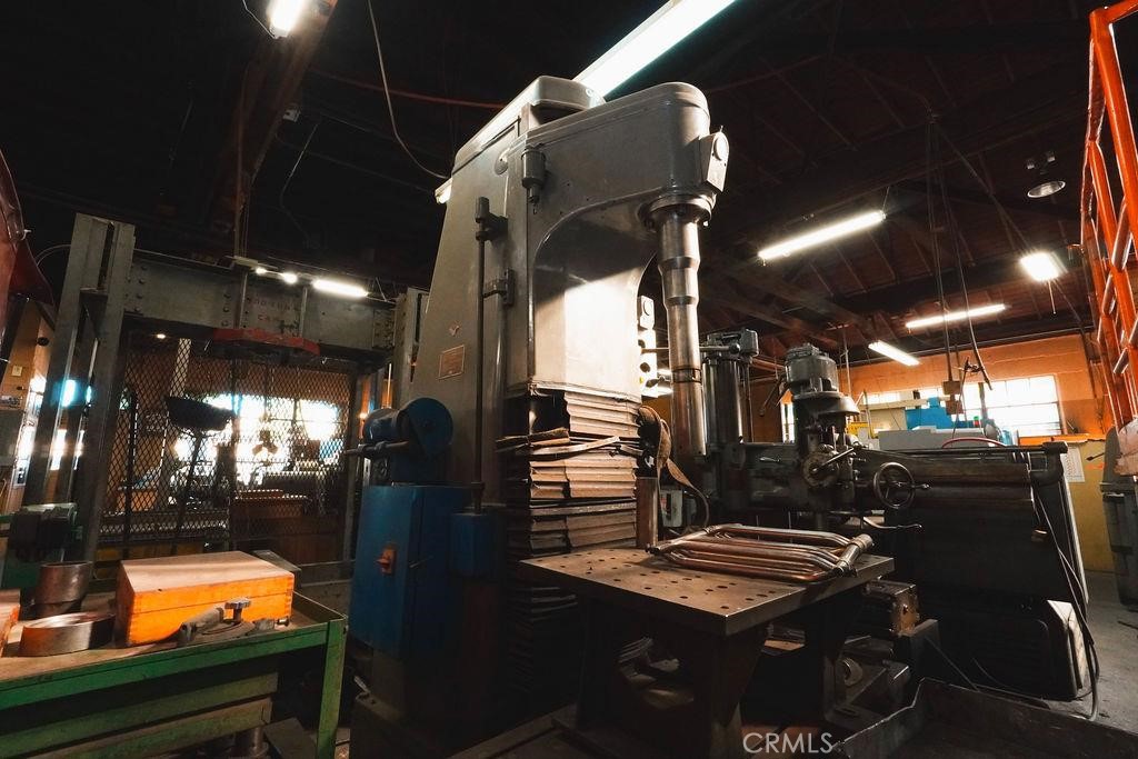 1106 G St, Modesto, CA 95354