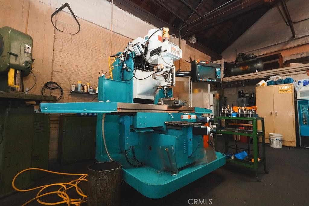 1106 G St, Modesto, CA 95354