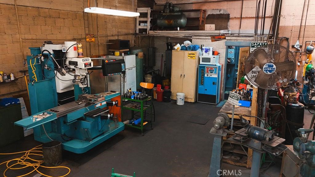 1106 G St, Modesto, CA 95354