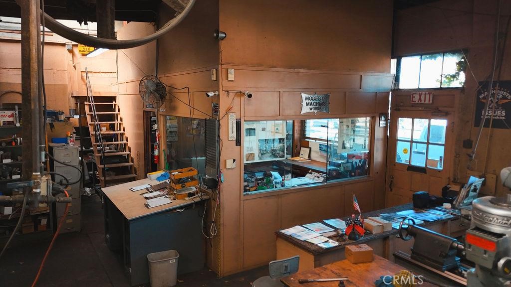 1106 G St, Modesto, CA 95354