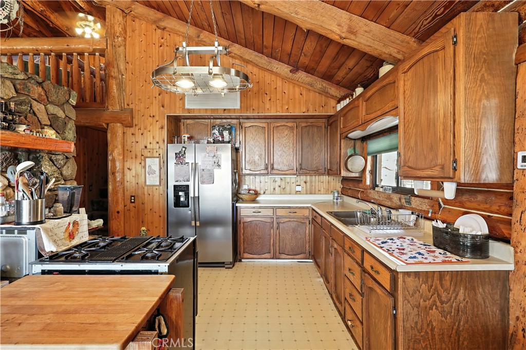 3013 Trower Rd, Catheys Valley, CA 95306