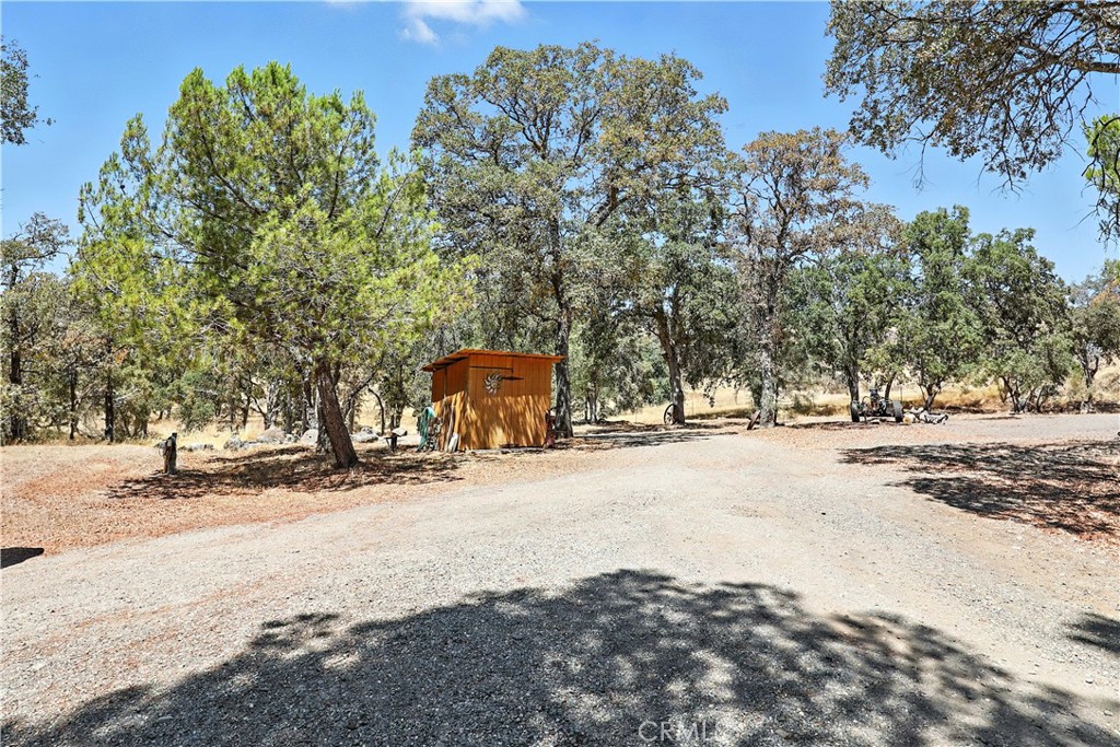 3013 Trower Rd, Catheys Valley, CA 95306