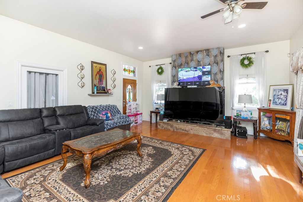 14950 Buchanan Hollow Rd, Le Grand, CA 95333