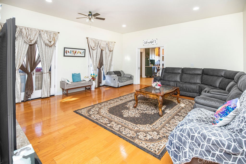 14950 Buchanan Hollow Rd, Le Grand, CA 95333