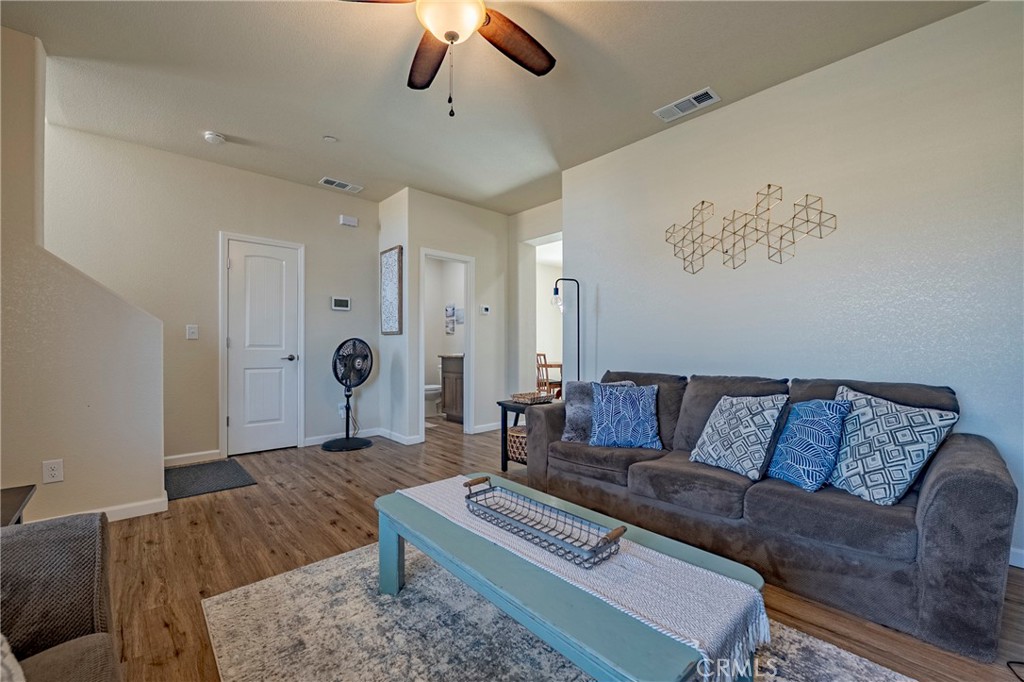 1338 Hermosa Dr, Merced, CA 95348