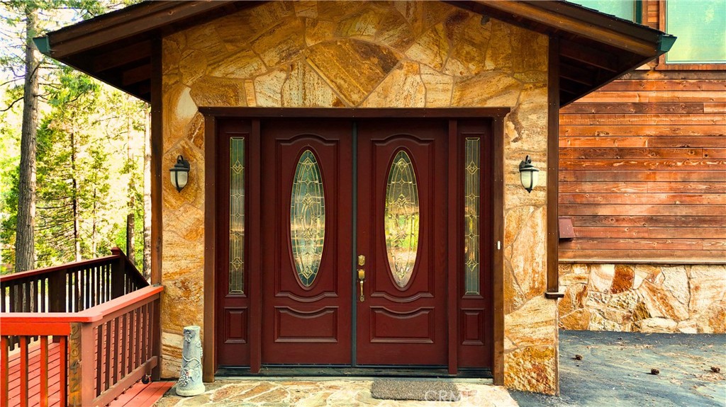 28421 Old Strawberry Dr, Strawberry, CA 95375