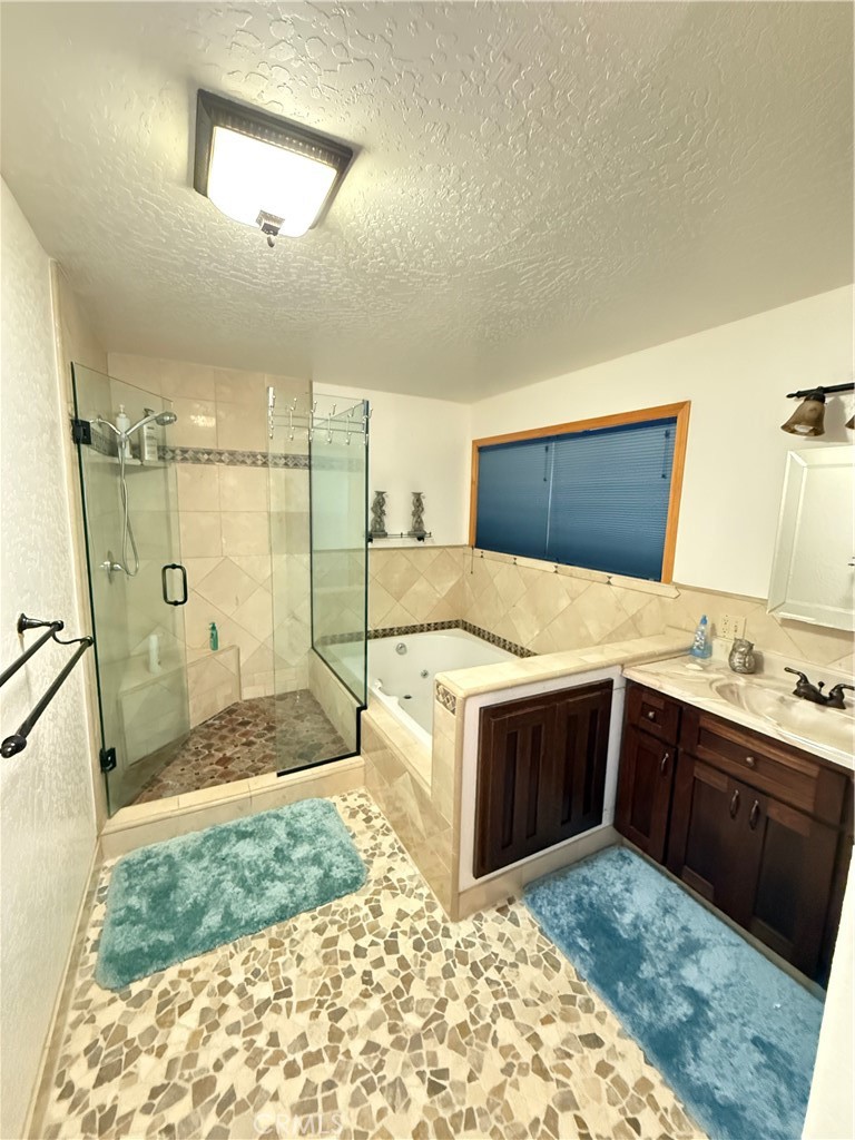 28421 Old Strawberry Dr, Strawberry, CA 95375