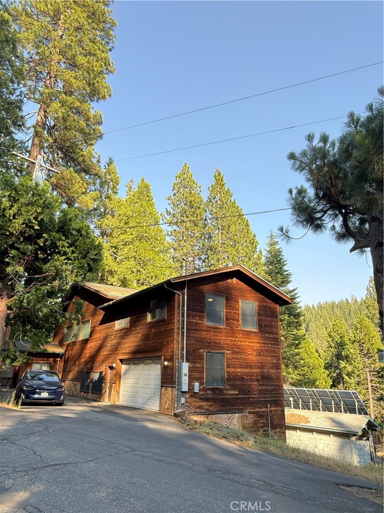 28421 Old Strawberry Dr, Strawberry, CA 95375