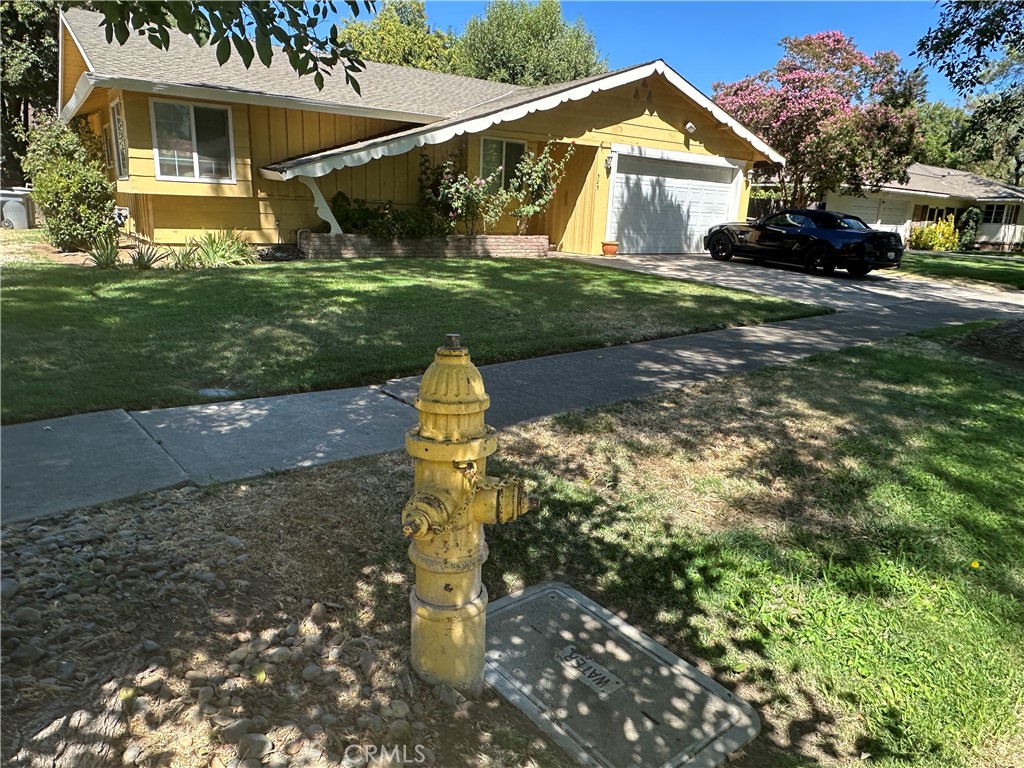 525 E 27th St, Merced, CA 95340