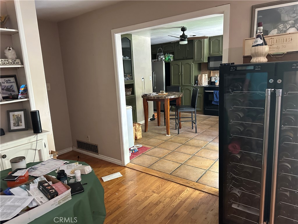 525 E 27th St, Merced, CA 95340