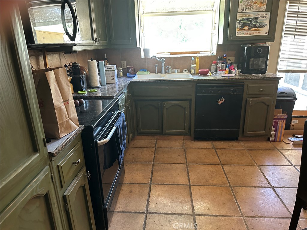 525 E 27th St, Merced, CA 95340