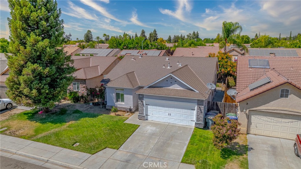2657 Peanut Dr, Madera, CA 93637