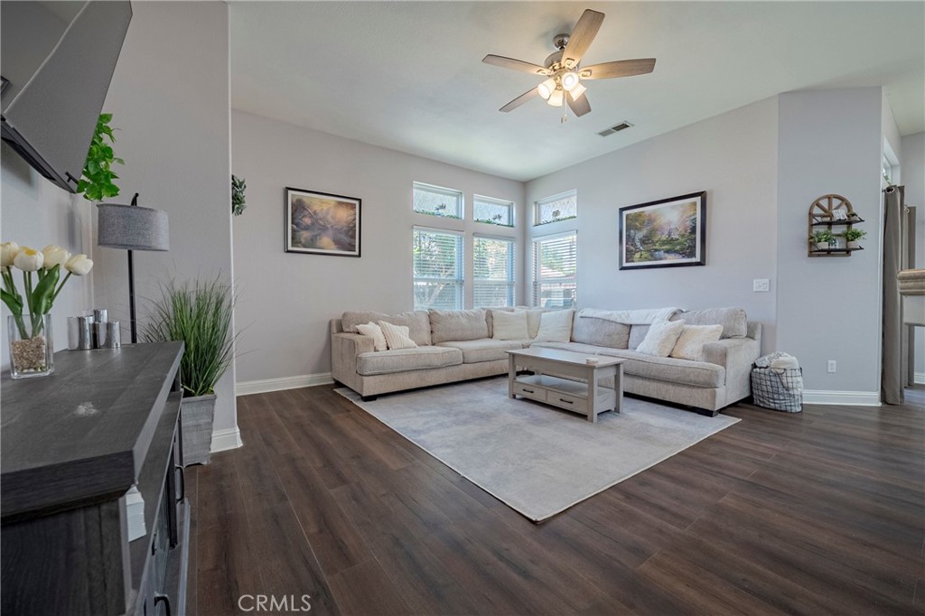 2657 Peanut Dr, Madera, CA 93637