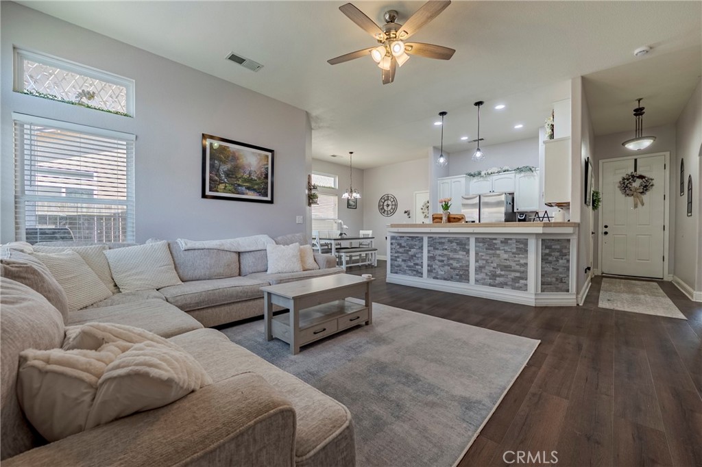 2657 Peanut Dr, Madera, CA 93637