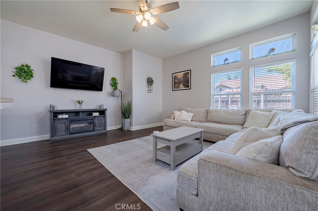 2657 Peanut Dr, Madera, CA 93637