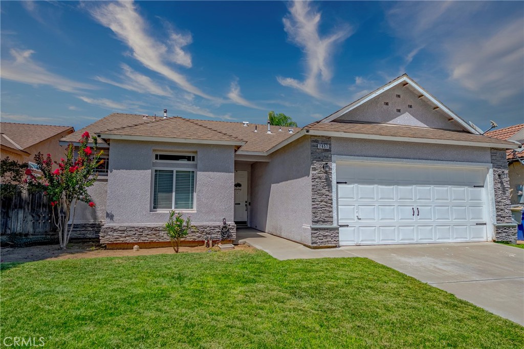 2657 Peanut Dr, Madera, CA 93637