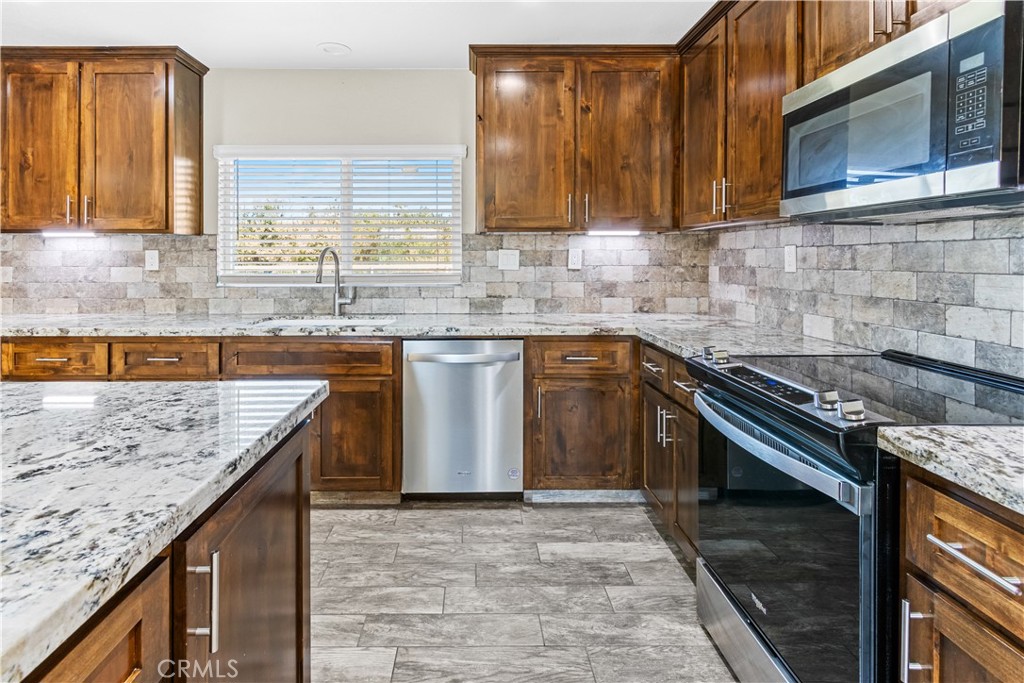 6143 Olive Ave, Winton, CA 95388