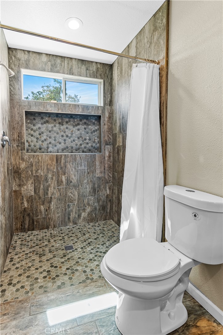 6143 Olive Ave, Winton, CA 95388