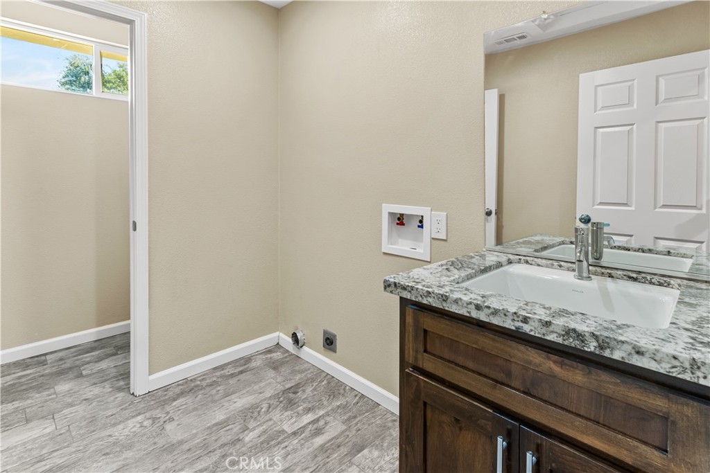 6143 Olive Ave, Winton, CA 95388