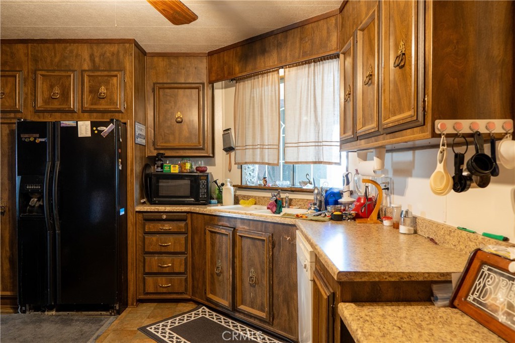 2500 N State Highway 59 #36, Merced, CA 95348