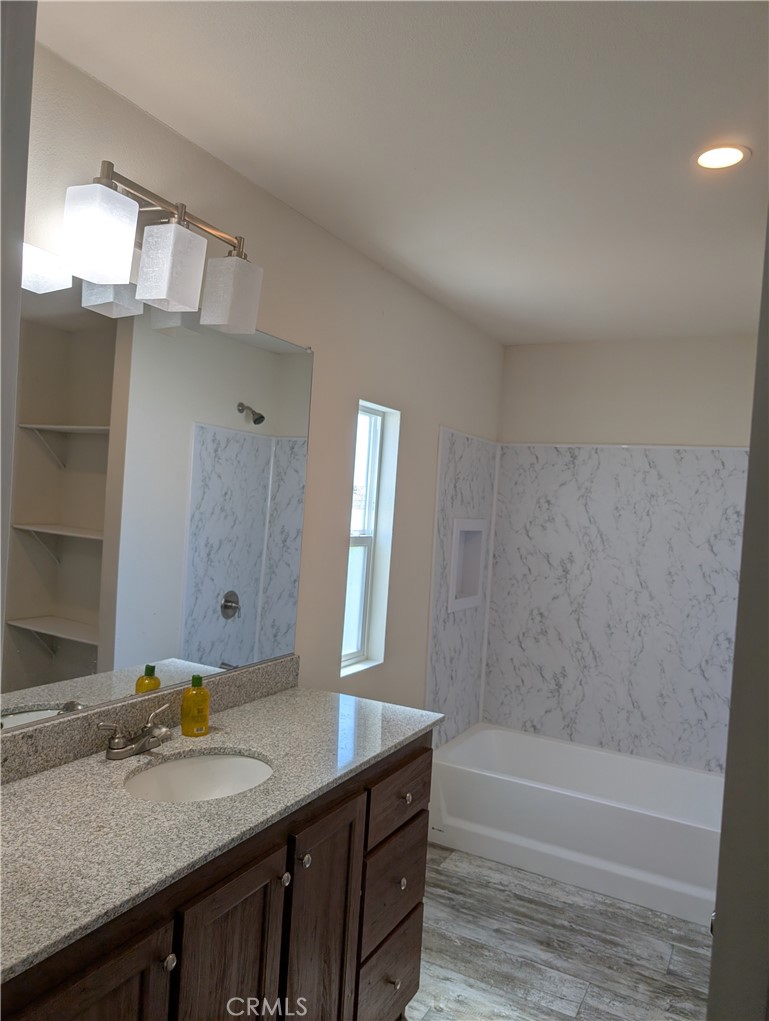 2240 Golden Oak Ln #117, Merced, CA 95341