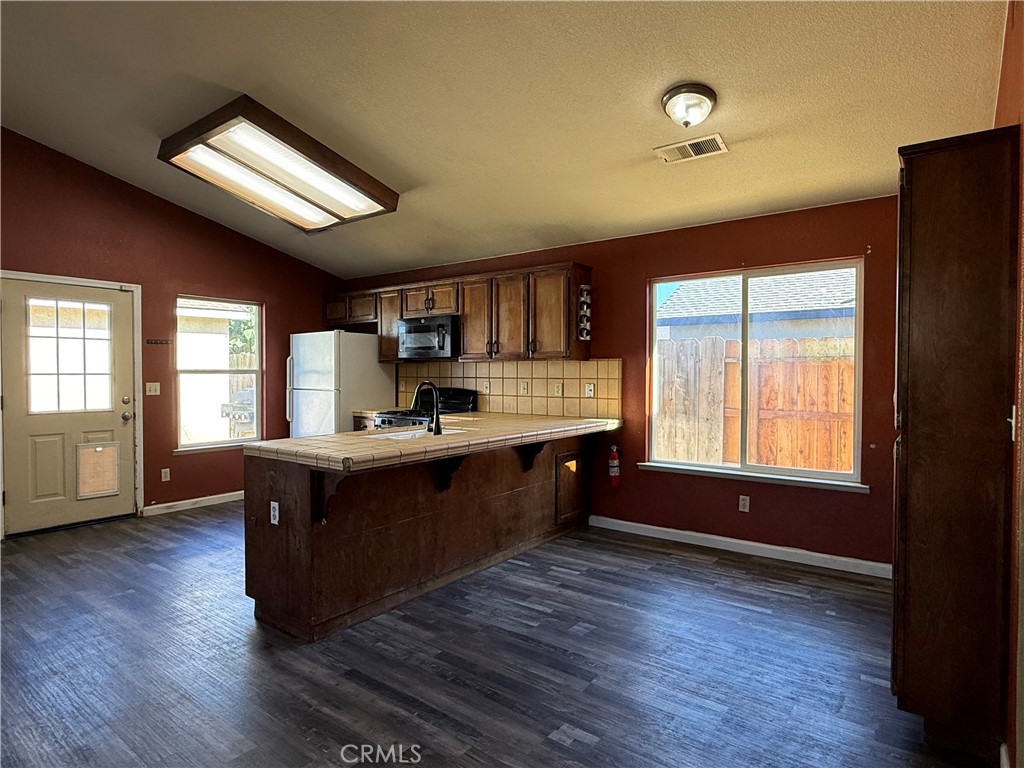 708 Vista Del Rey Dr, Atwater, CA 95301